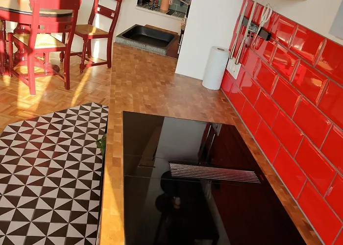 Appartement Bravissimo Calderers Nou, Monthly